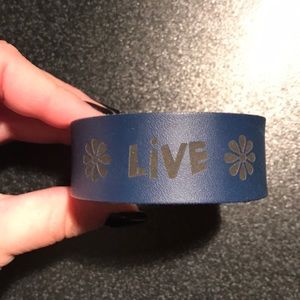 Live Bracelet